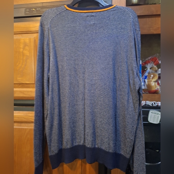 JCP Men's Navy Striped Cashmere Blend Sweater In A Size Large. EUC. - Picture 7 of 7